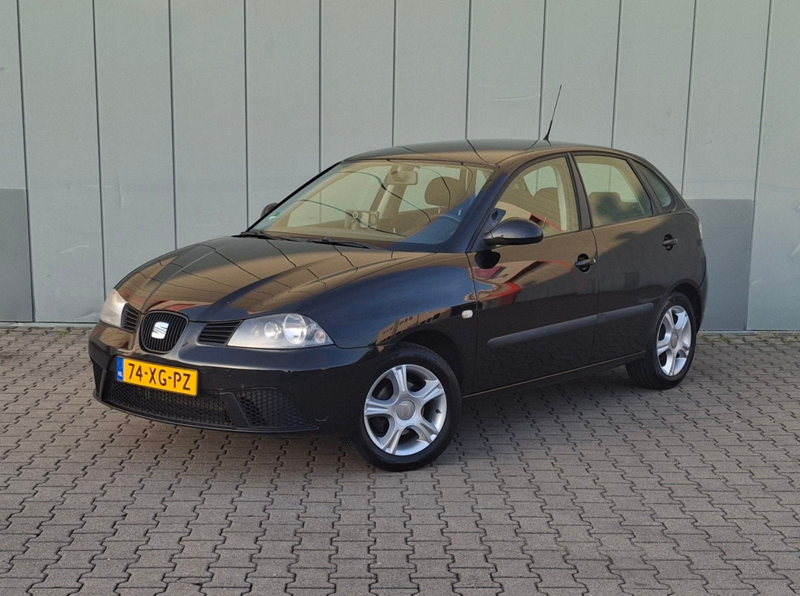 Seat Ibiza 1.4 16V 5 deurs 2007 APK tot 24-4-2027, Voorwielaandrijving, 15 km/l, 40 €/maand, Origineel Nederlands