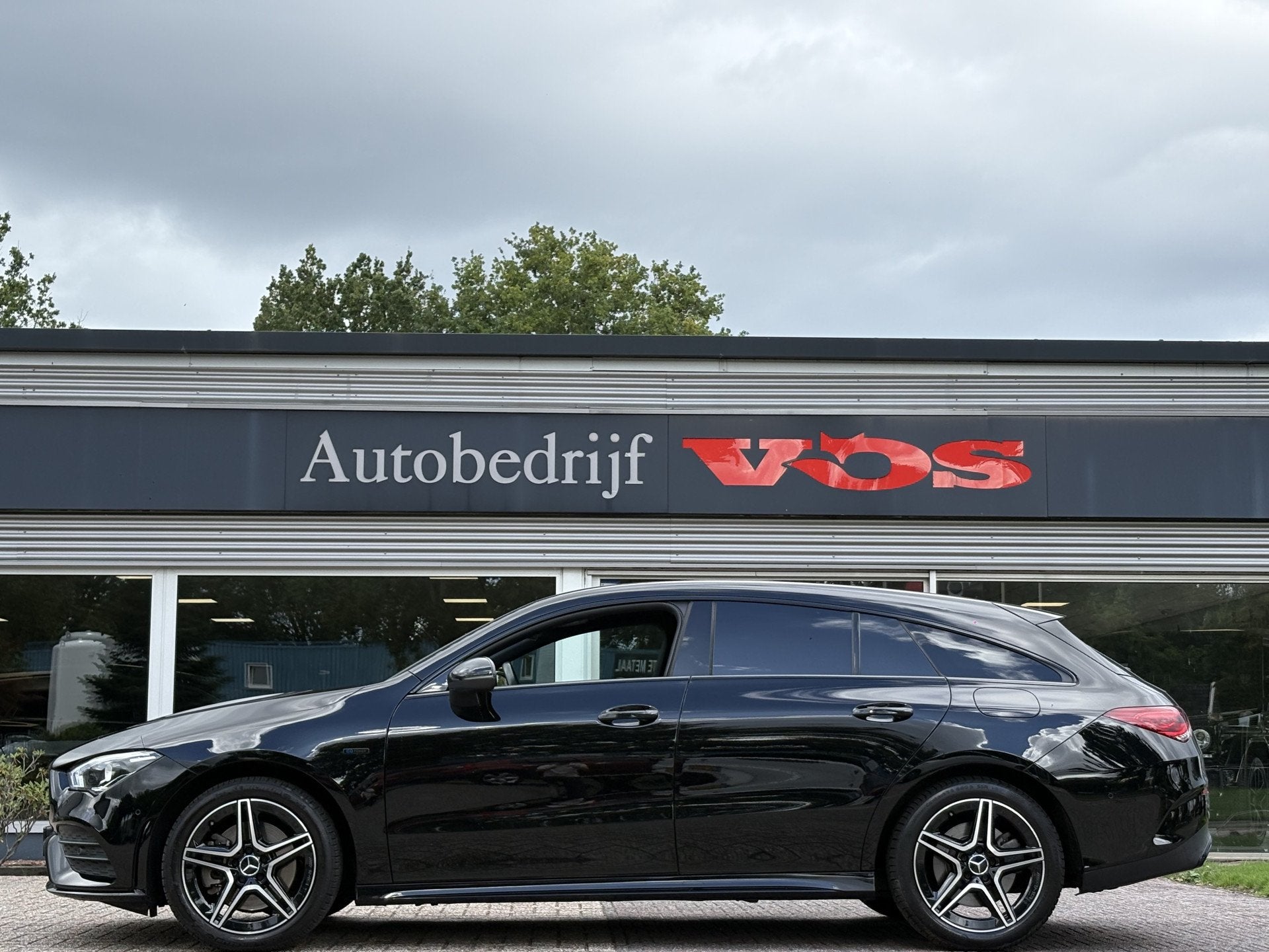 Mercedes-Benz CLA-Klasse Shooting Brake 250 e AMG-Line | Sfe, Gebruikt, 4 cilinders, Met garantie (alle), 1650 kg