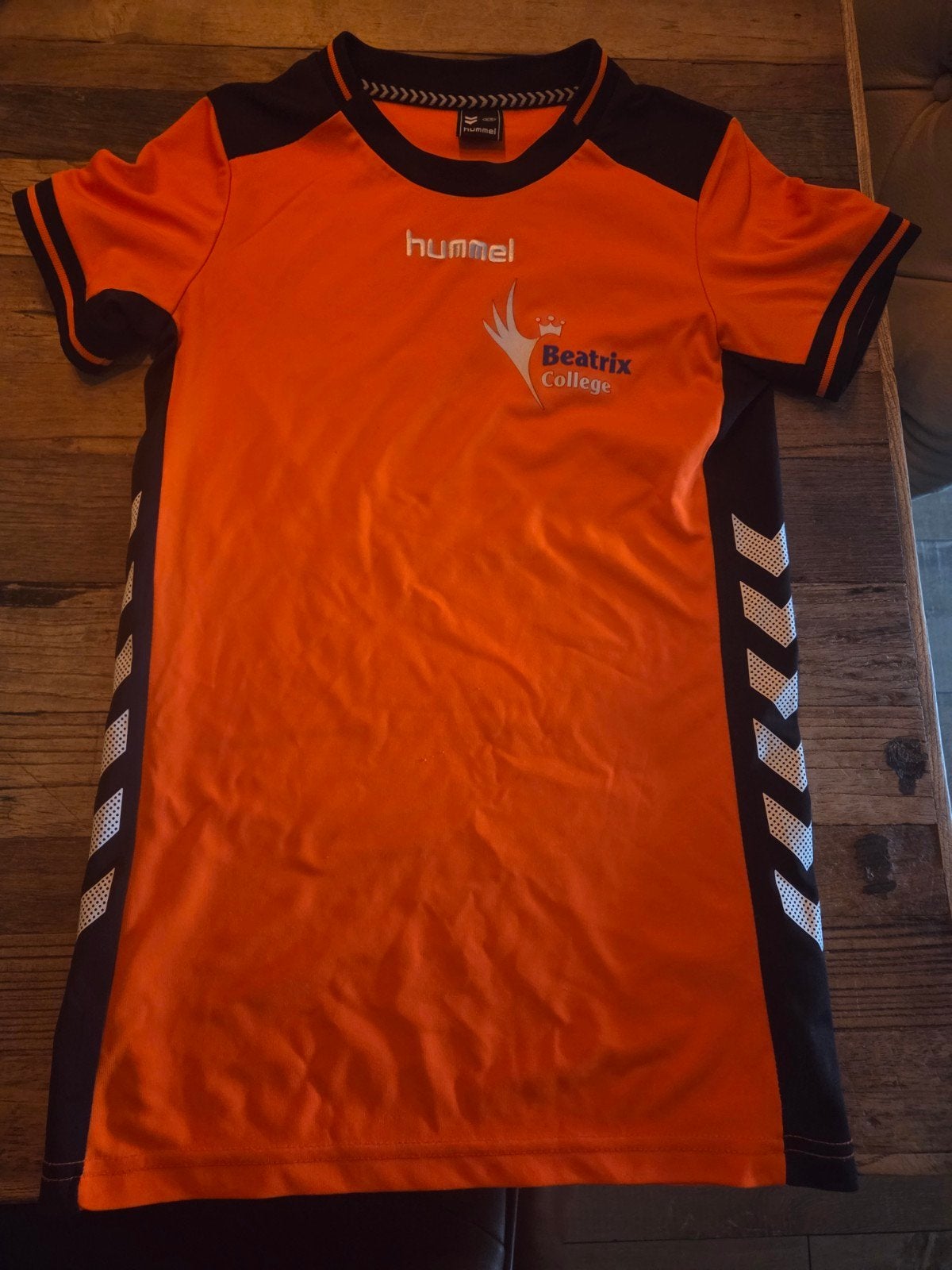 Beatrix College sportshirt Hummel maat XS, Overige typen, Oranje, Ophalen of Verzenden, Maat 34 (XS) of kleiner