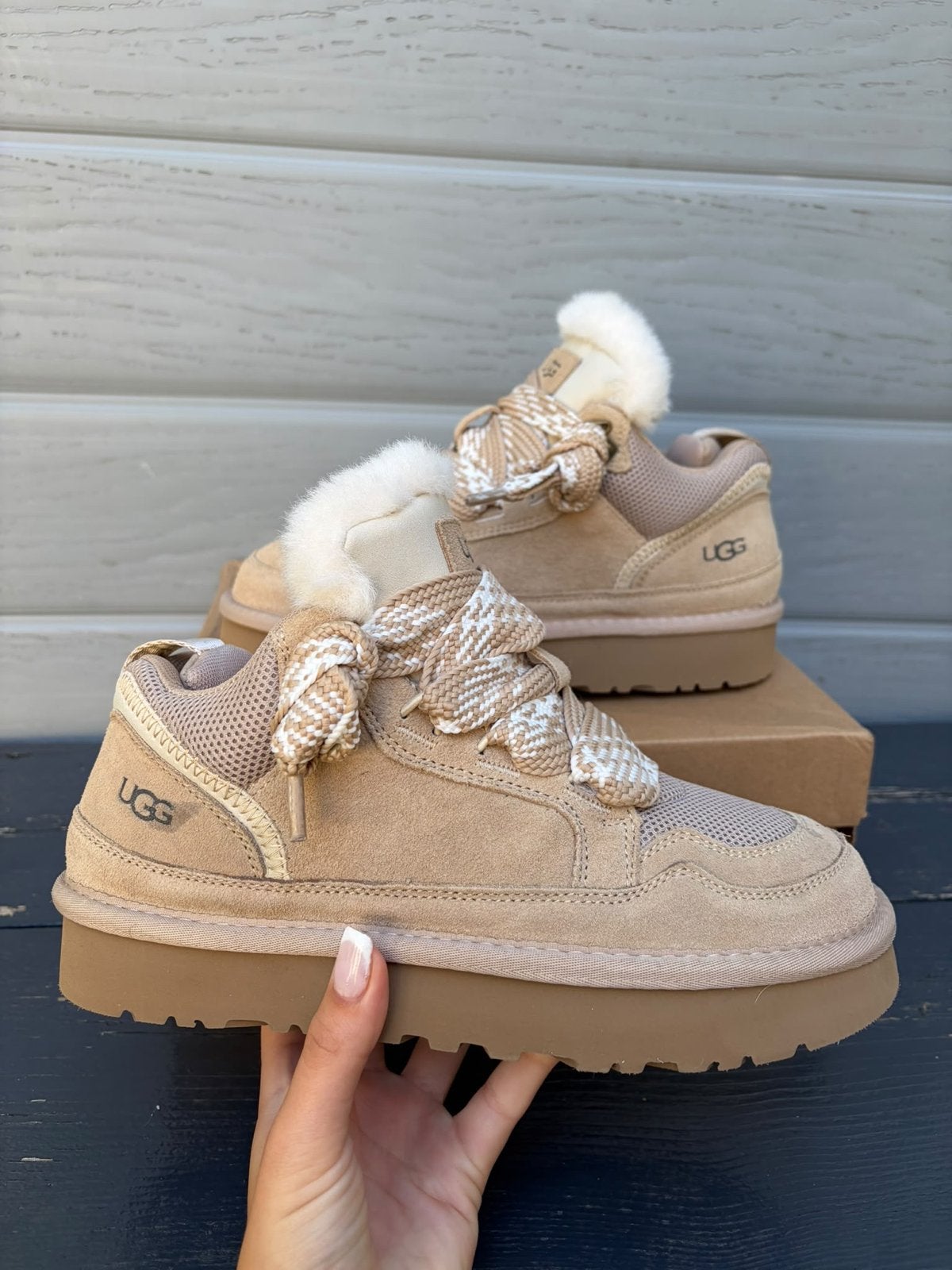 Uggs schoenen maat 39 nieuw, Kleding | Dames, Schoenen, Ophalen of Verzenden, Zo goed als nieuw, Beige, Sneakers of Gympen