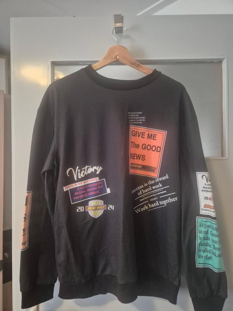 Truien jongens - zie maat op de foto's - €5 per stuk, Ophalen of Verzenden, Zo goed als nieuw