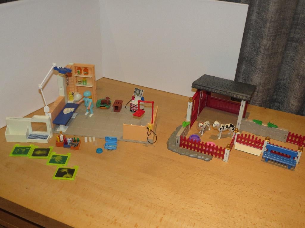 playmobil dierenkliniek operatie kwartier 5530 & extra s, Ophalen of Verzenden, Zo goed als nieuw, Complete set