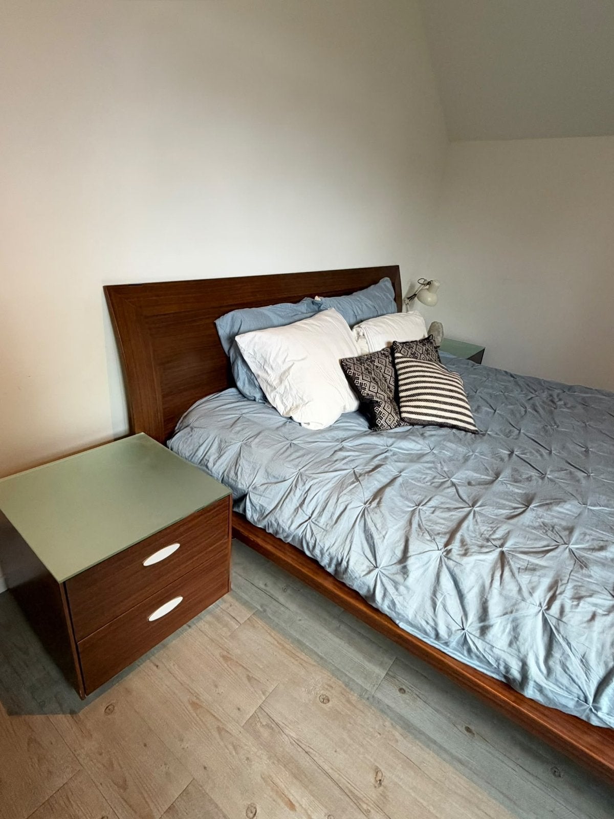 Tweepersoonsbed 180m breed met nachtkastjes, Huis en Inrichting, Ophalen, Gebruikt, Bruin, Tweepersoons