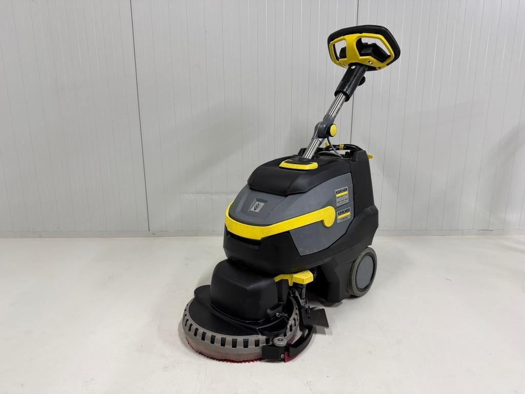 KARCHER SCHROBMACHINE BD 38/12 C Bp Pack, Doe-het-zelf en Verbouw, Reinigingsmachines, Ophalen of Verzenden, Zo goed als nieuw