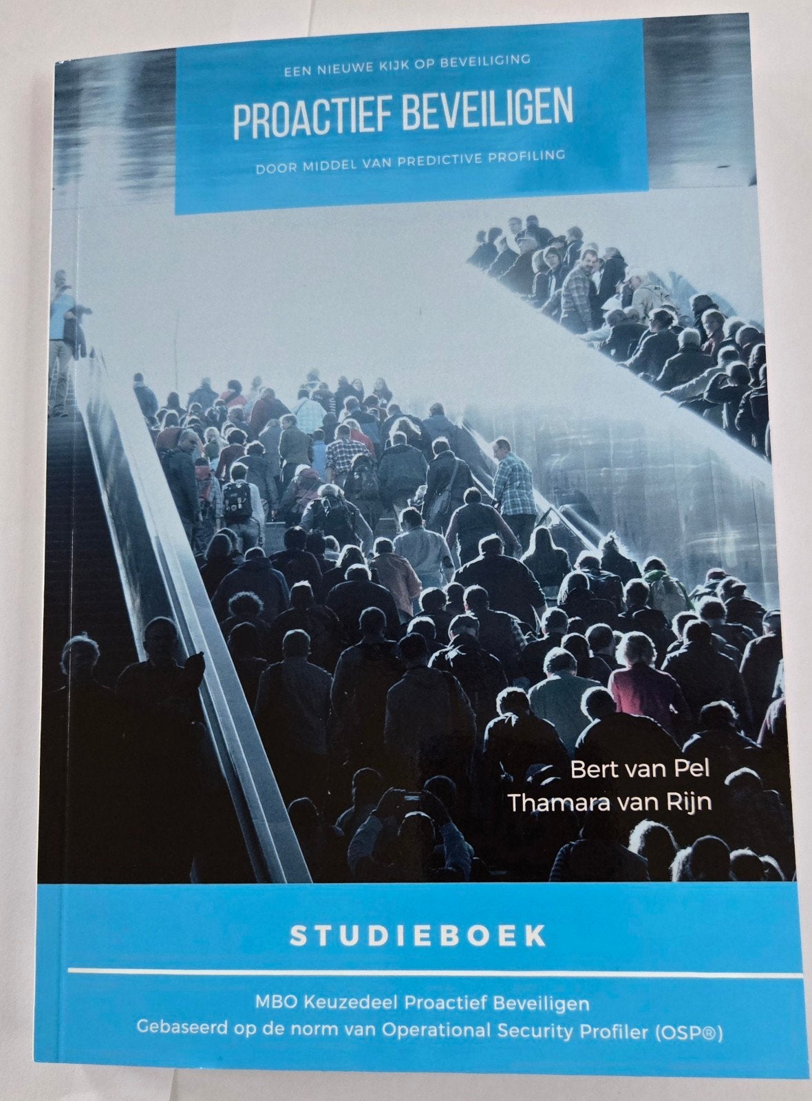 Pro actief beveiligen / Operationeel Security Profiler OSP, Ophalen of Verzenden, Beta, Zo goed als nieuw, MBO