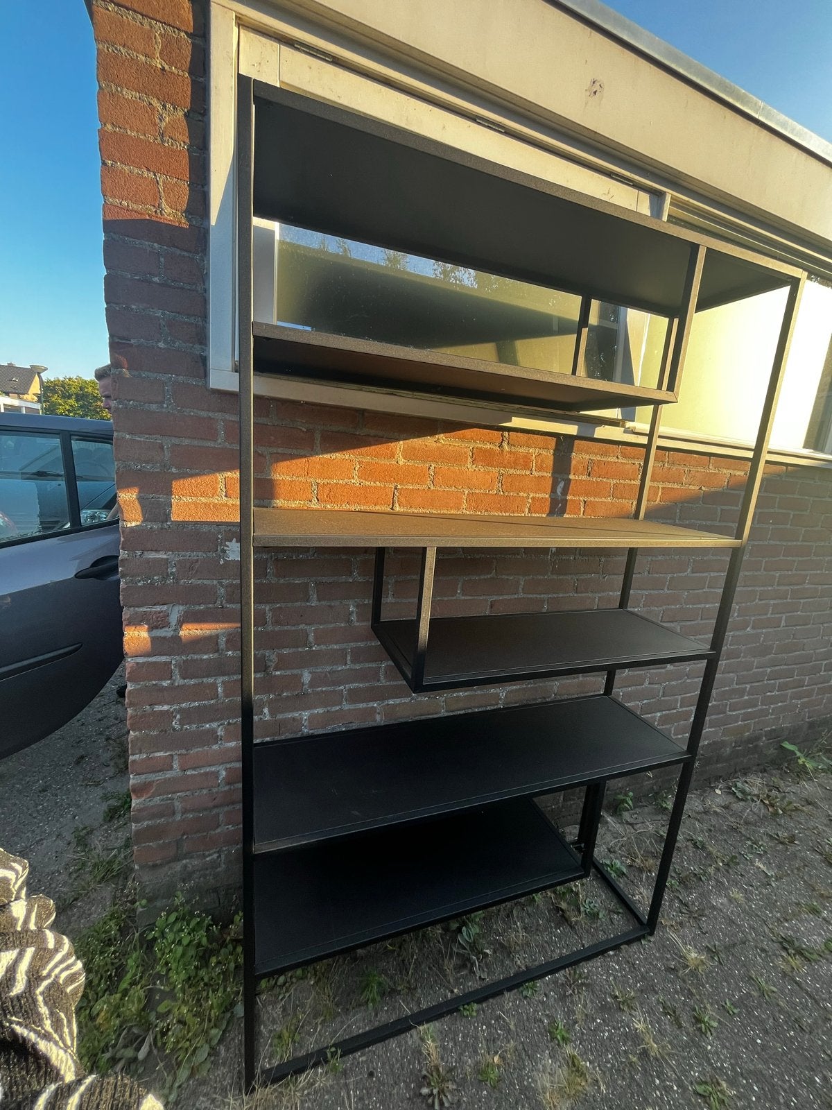 Stijlvolle industriële etalagekast met metalen frame, Huis en Inrichting, Kasten | Boekenkasten, Ophalen, Met plank(en), 100 tot 150 cm