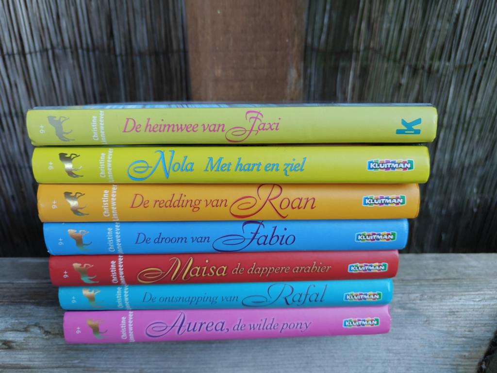 7 Delen van de: Gouden paarden serie., Boeken, Ophalen of Verzenden, Zo goed als nieuw
