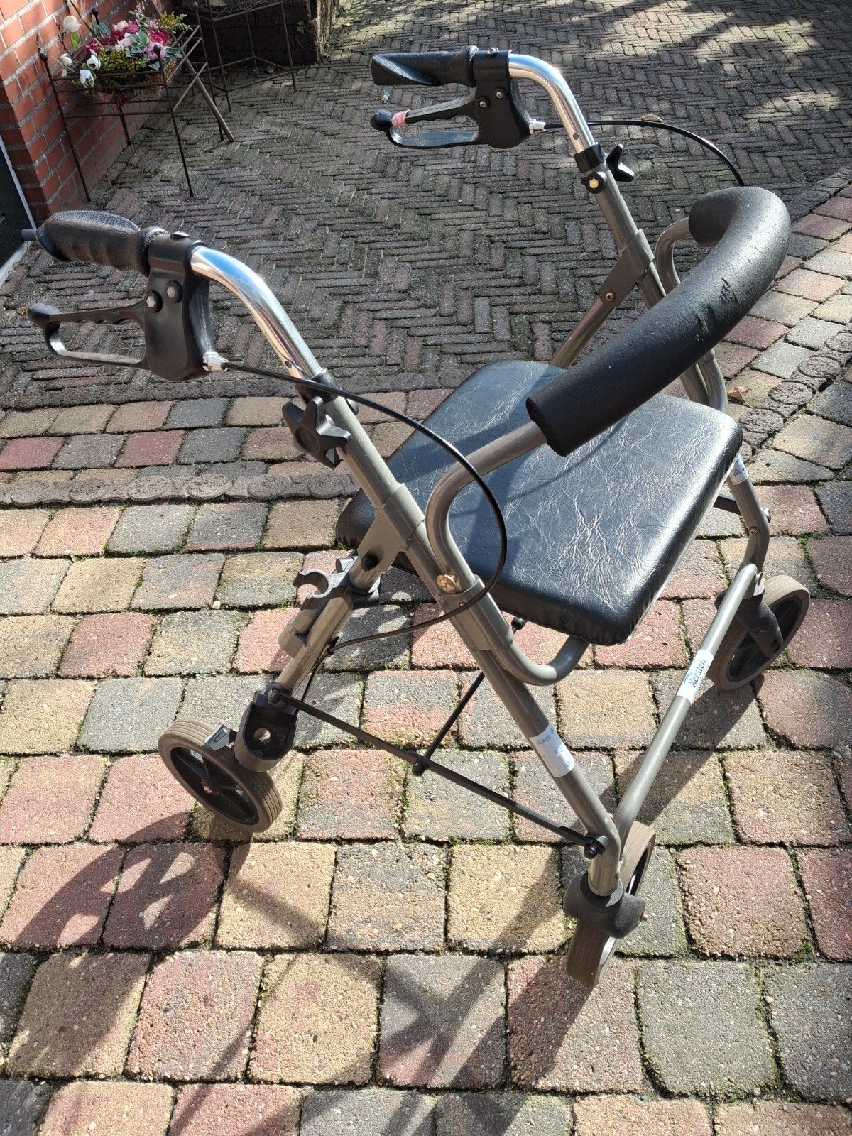 rollator met zitplaats, Ophalen, Opvouwbaar, Gebruikt