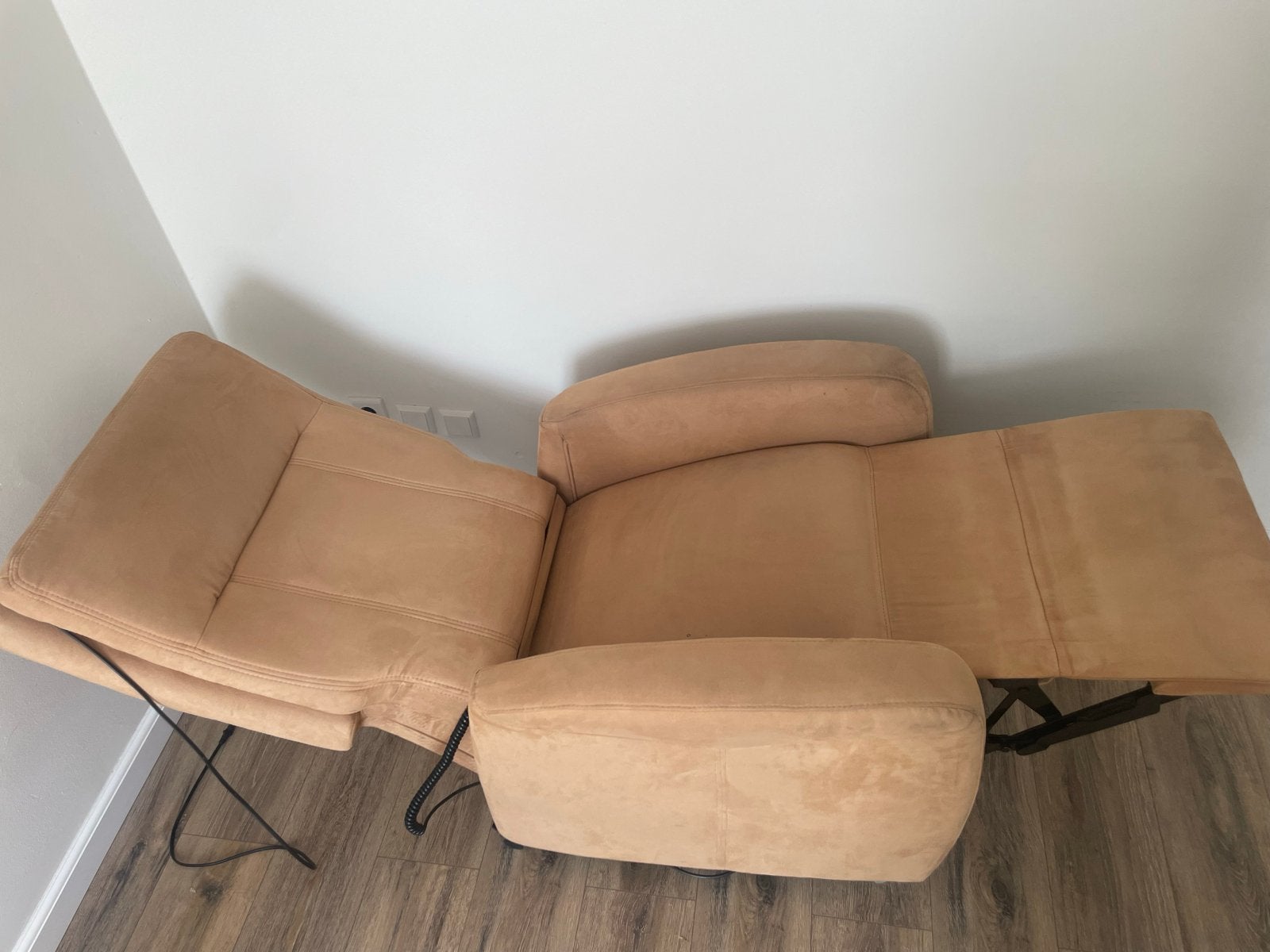 Comfortabele relaxfauteuil met elektrische verstelling, Huis en Inrichting, Fauteuils, Ophalen, Gebruikt, 100 tot 125 cm, 75 tot 100 cm