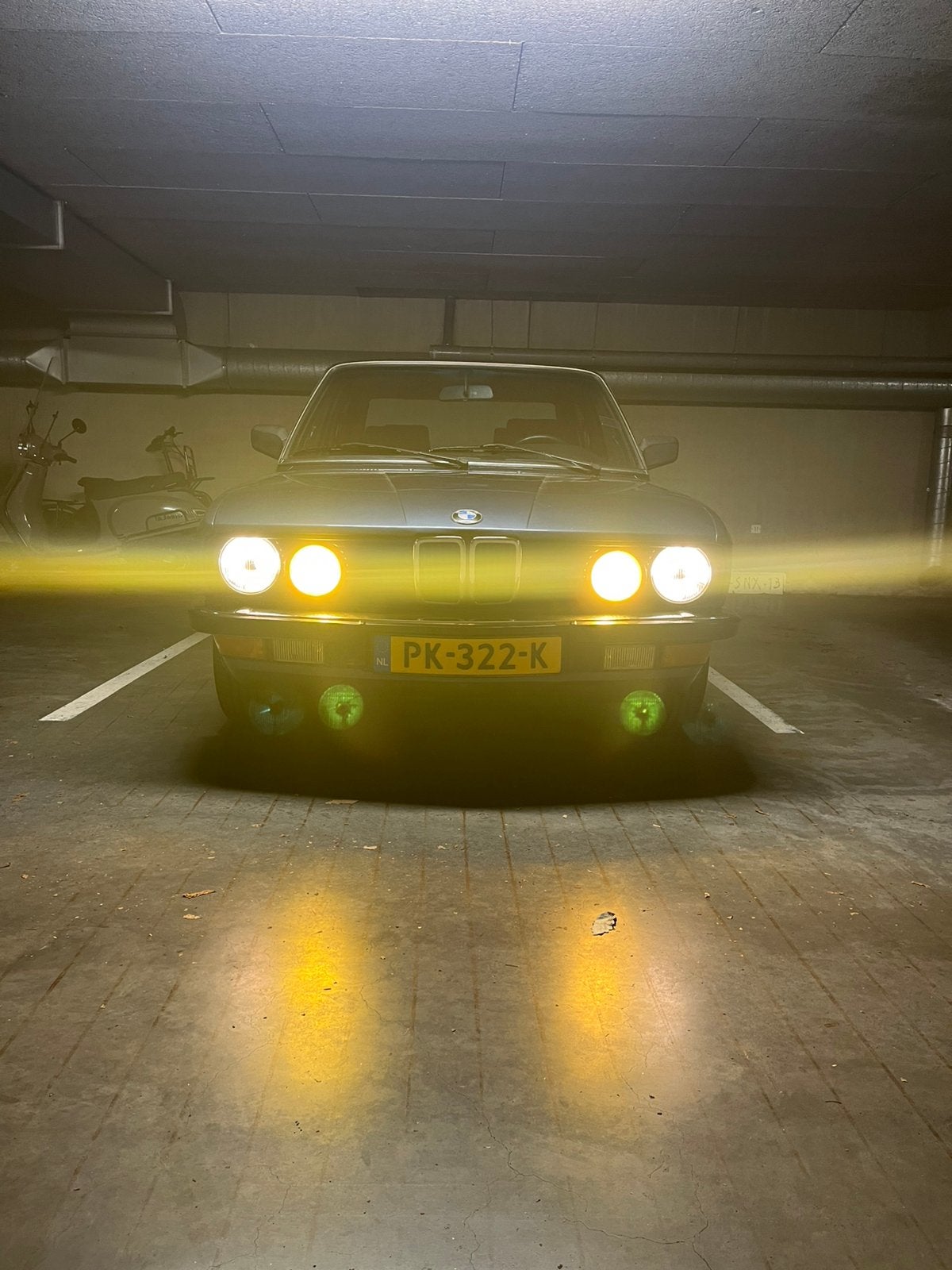 BMW 5 serie E28 528 1986 Blauw, Auto's, BMW, Particulier, 5-Serie, Benzine, Sedan, Handgeschakeld, Geïmporteerd, Blauw, Stof, Dealer onderhouden