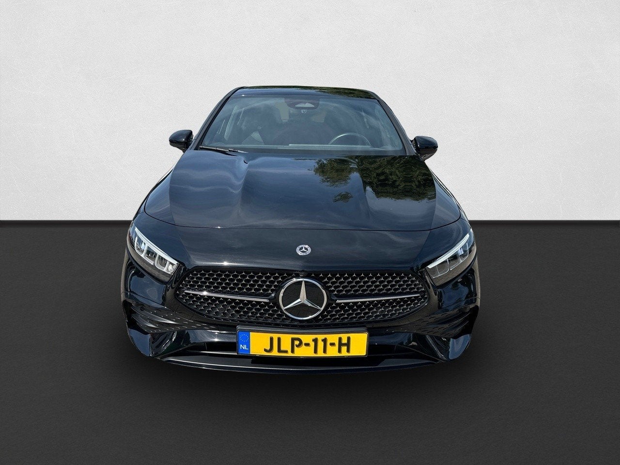 Mercedes-Benz A-Klasse 200 AMG Line CRUISE / CAMERA / STOEL, Auto's, Gebruikt, Bedrijf, Hybride Elektrisch/Benzine, 1600 kg