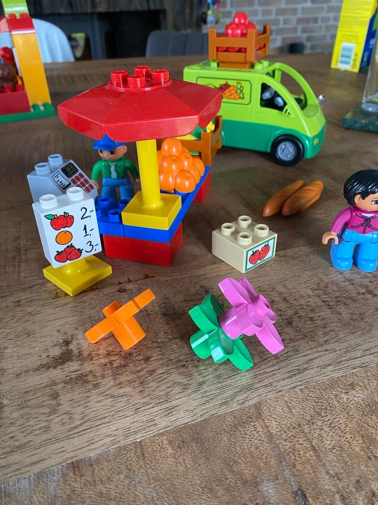 Duplo kraam met bus - bus beschadigd, Ophalen, Gebruikt, 2 tot 4 jaar