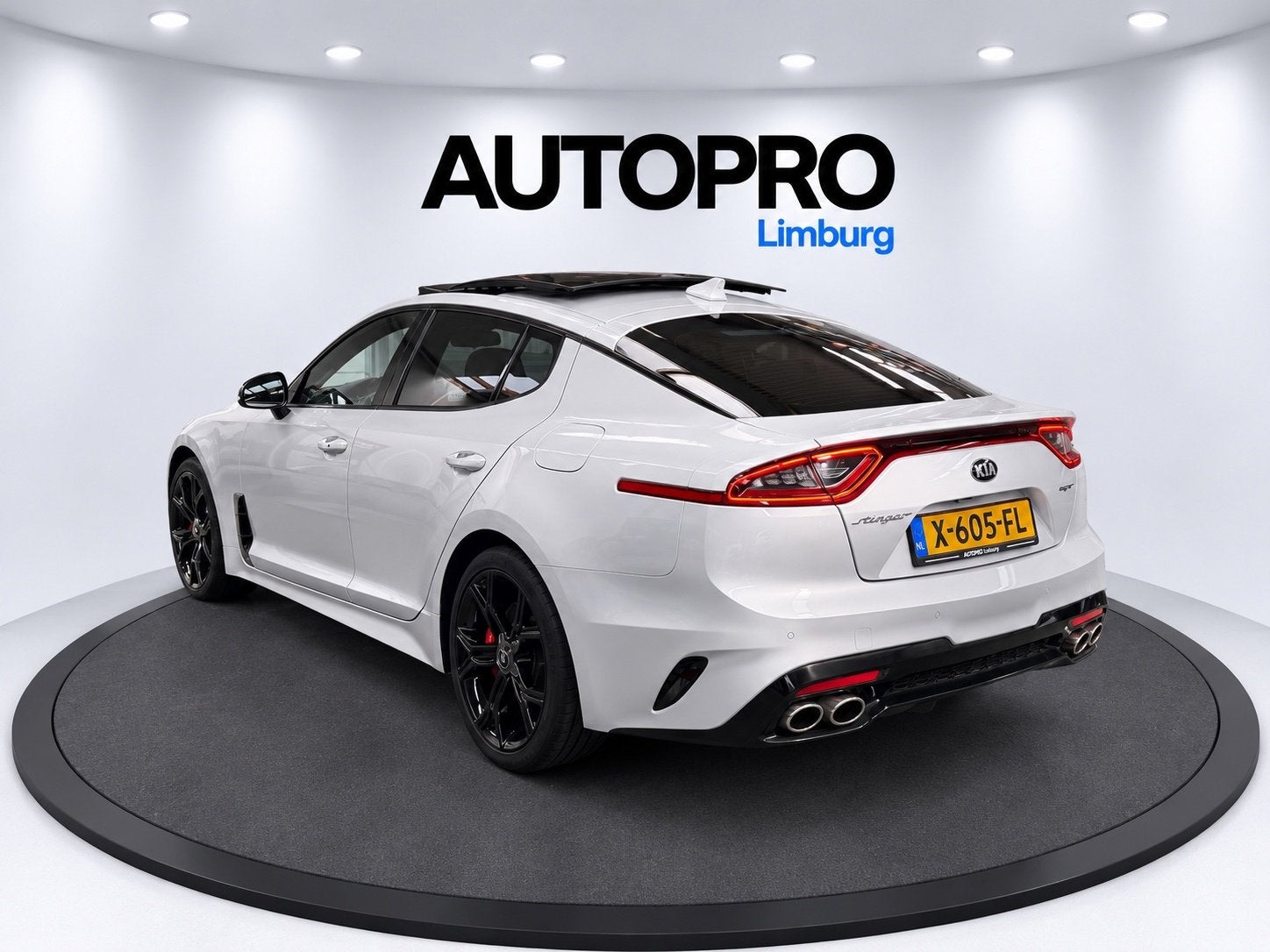 Kia Stinger 3.3 V6 T-GDI AWD GT | 370pk| Keyless| Pano, Auto's, Automaat, Gebruikt, Bedrijf, 3342 cc