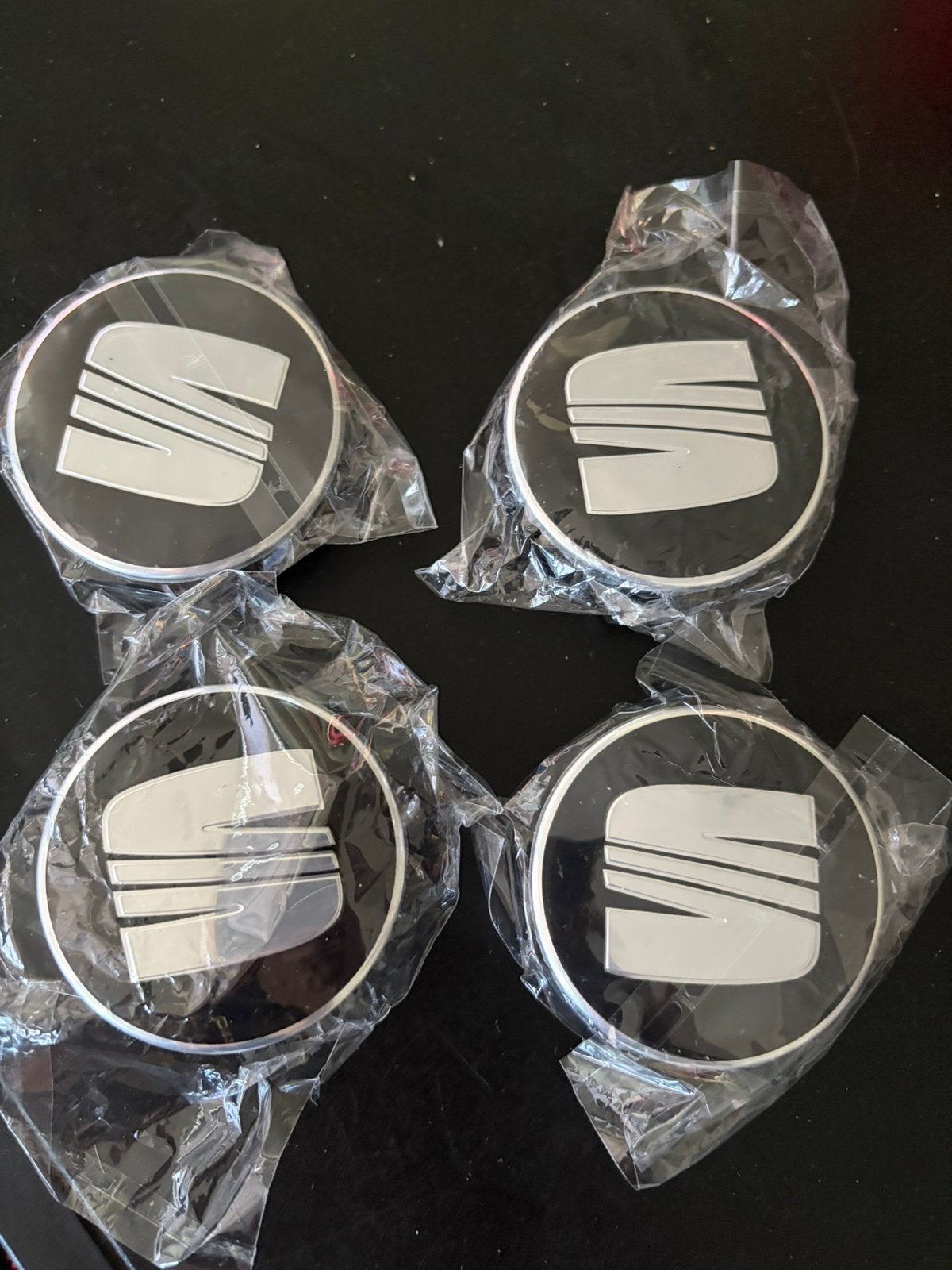 Nieuwe Seat naafdoppen set van 4 stuks 60mm (Velgdoppen), Ophalen of Verzenden, Nieuw