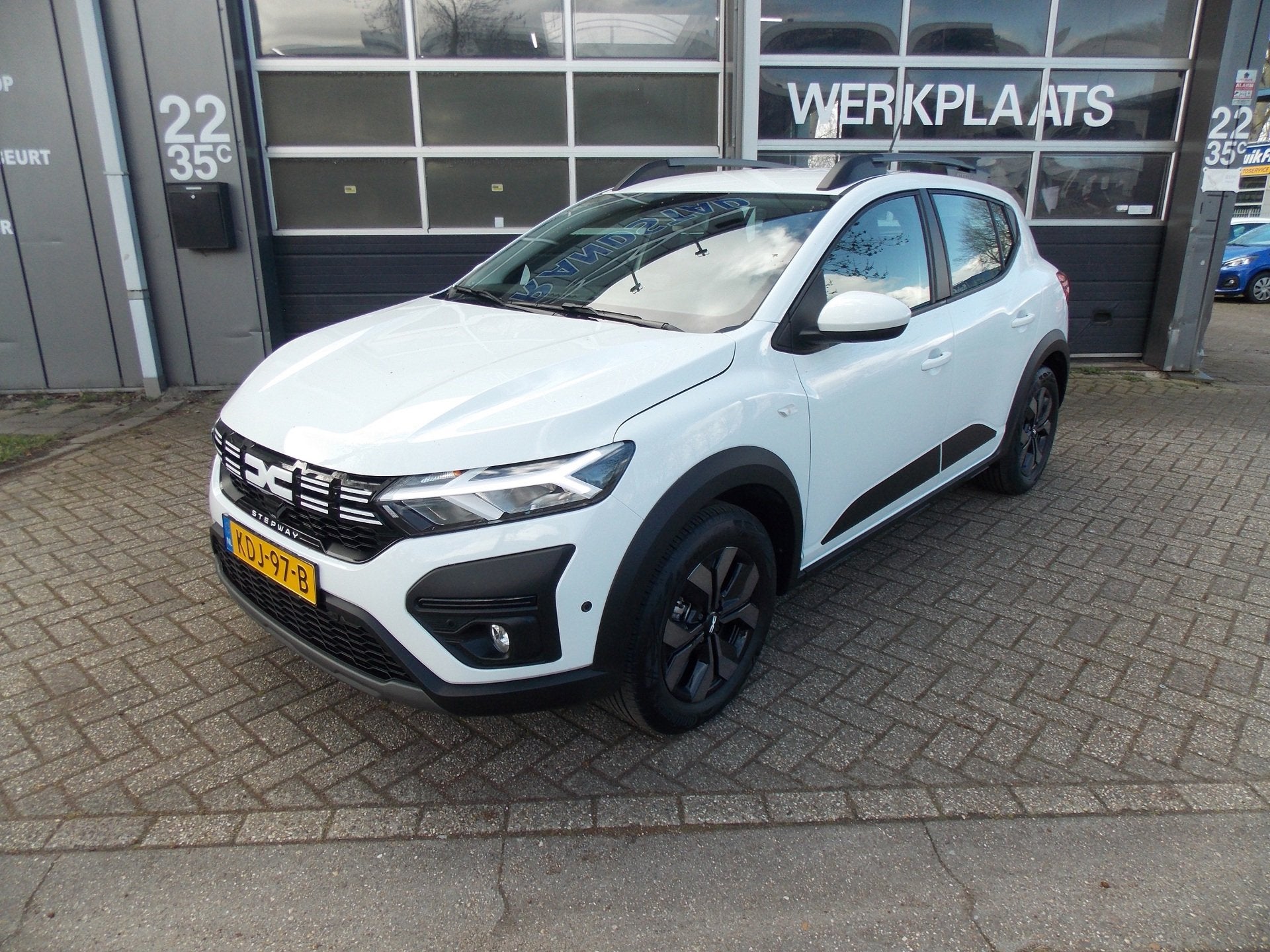 Dacia Sandero Stepway 1.0 TCe 90 Extreme Carplay automaat Ai, Auto's, Dealer onderhouden, Wit, 91 pk, 3 cilinders