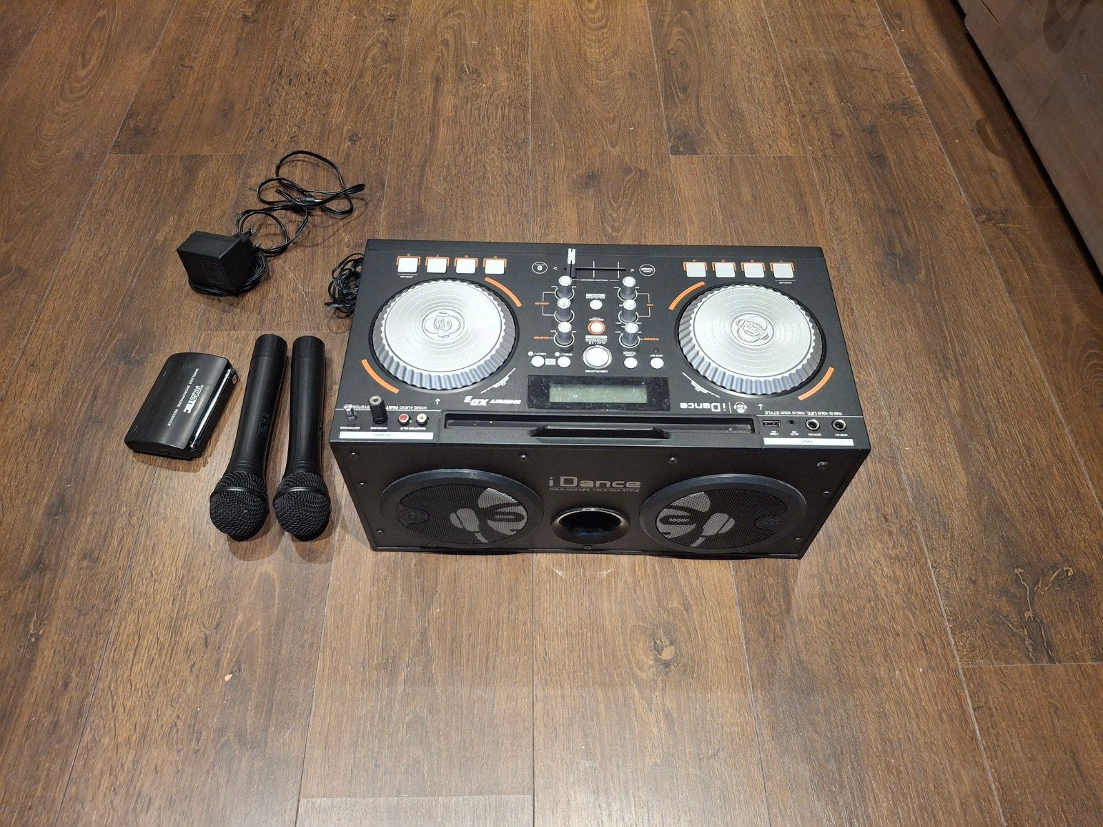Leuke Dj set met 2 draadloze microfoons., Muziek en Instrumenten, Dj-sets en Draaitafels, Ophalen of Verzenden, Gebruikt, Dj-set