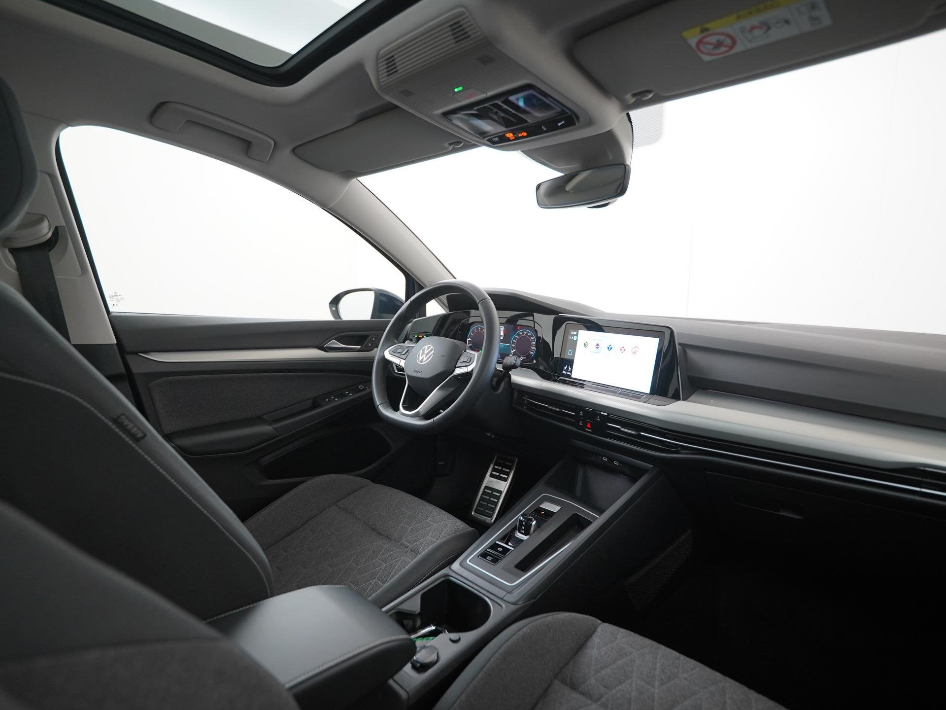 Volkswagen Golf Variant 1.0 eTSI Life DSG | Panoramadak | St, Stof, Gebruikt, Blauw, 3 cilinders