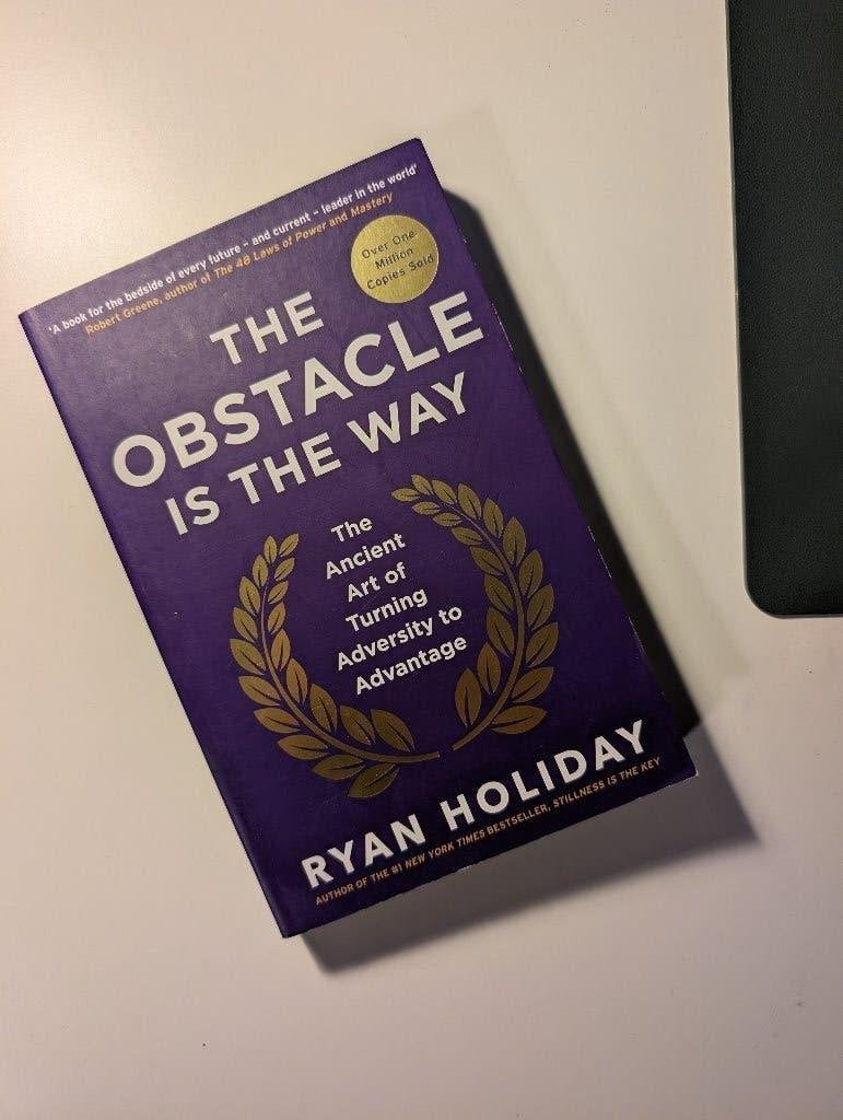 Obstacle Is The Way - Ryan Holiday, Gelezen, Ophalen of Verzenden, Ryan Holiday, Overige onderwerpen