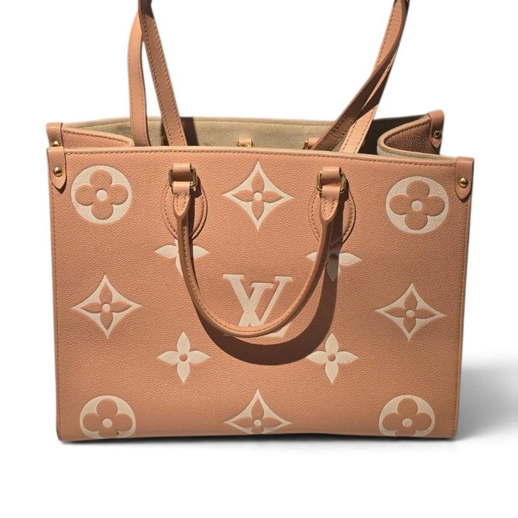 Louis Vuitton M46286 MM OnTheGo Tote Bag ‘Trianon Pink’ 2022, Louis Vuitton, Gebruikt, Support@louisvuitton.com, 2 Rue du Pont Neuf
75001 Paris
France