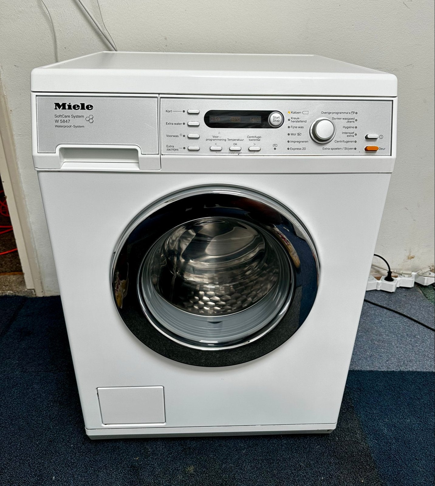 Miele W 5847 SoftCare System Wasmachine 8 kg 1400 Toeren, 1200 tot 1600 toeren, 8 tot 10 kg, Germany, Www.miele.com