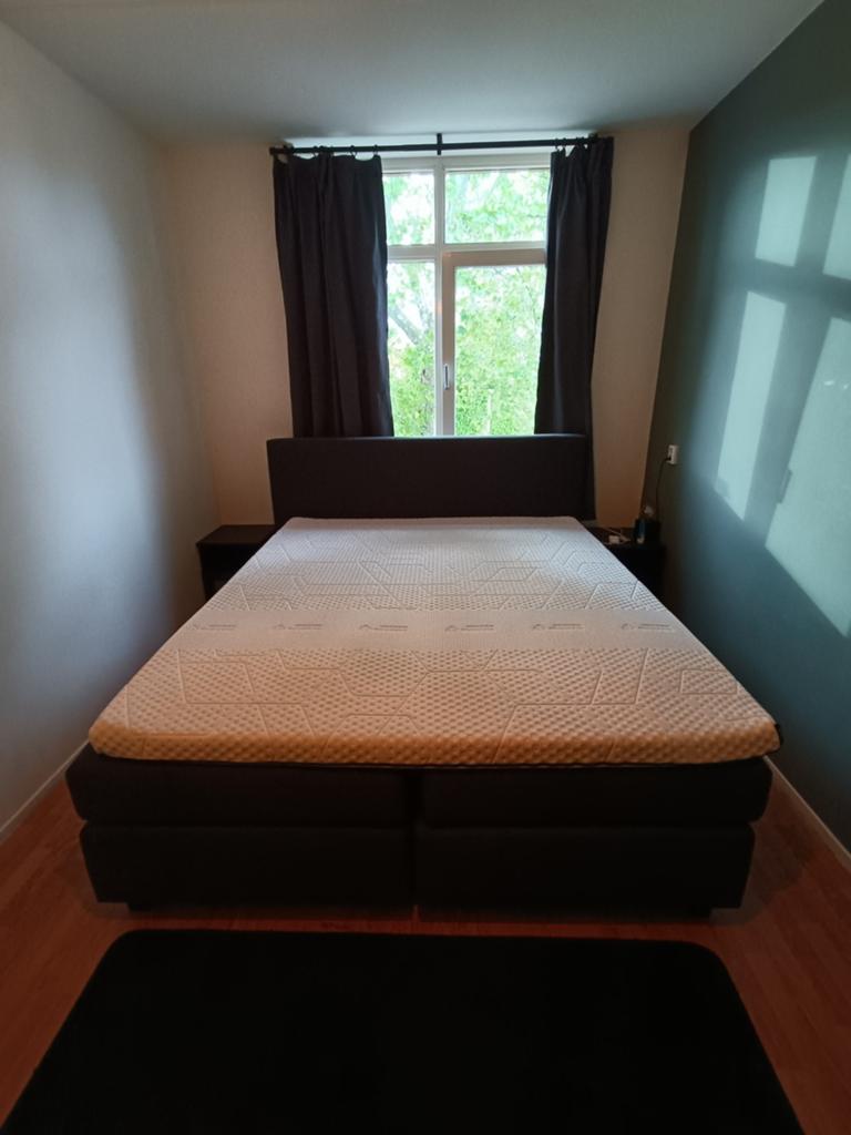 Kårlsson Boxspring 180x210 cm + Emma Topper, Ophalen, Gebruikt, 210 cm, Tweepersoons