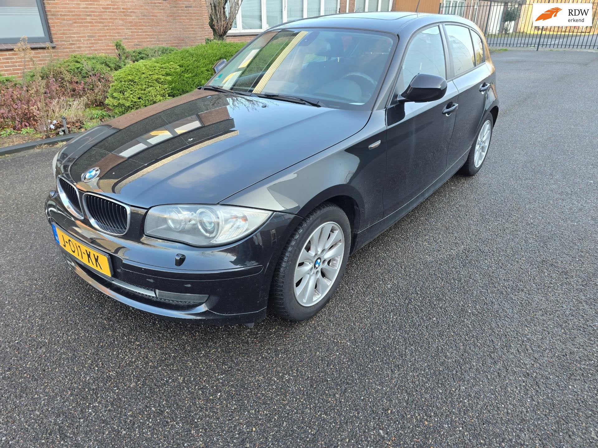 BMW 1-serie 118i Business Line Airco Boekjes Navi, 1-Serie, Euro 5, Achterwielaandrijving, Zwart