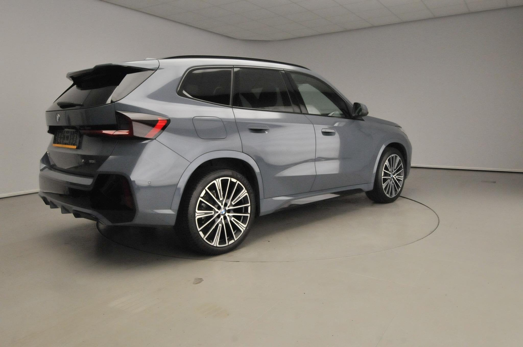 BMW X1 xDrive23i | M-Sportpakket | LED | HUD | Active cruise, Auto's, Gebruikt, 218 pk, Bedrijf, Vierwielaandrijving