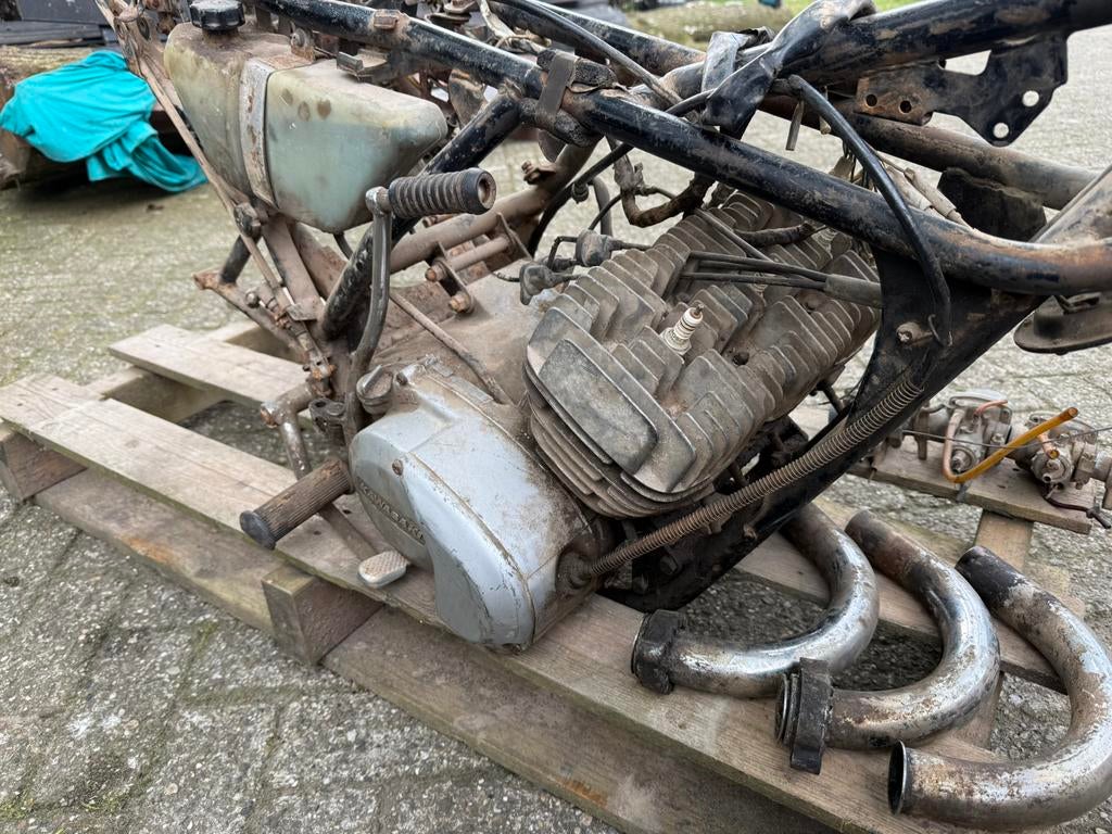 Kawasaki s1 kh 250, Motoren, Ophalen