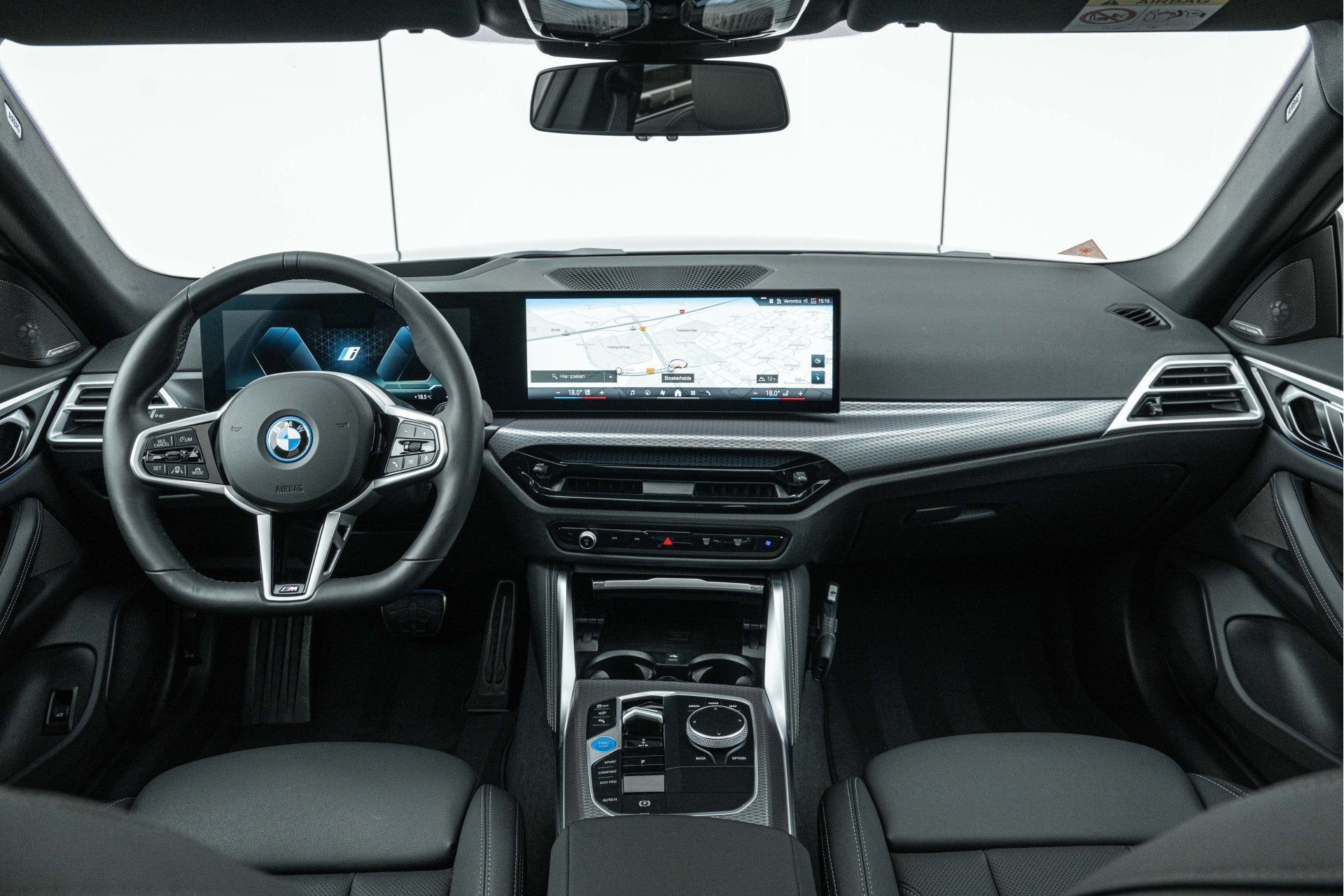 BMW i4 eDrive40 M Sport / Schuif-kanteldak / Trekhaak / M Ad, Auto's, Dealer onderhouden, Achterwielaandrijving, Gebruikt, Zwart