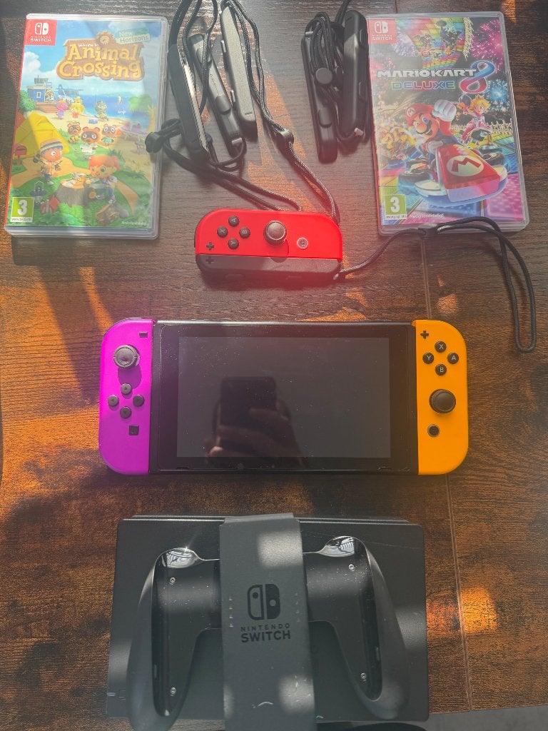 Nintendo Switch games + SD Kaart, Ophalen, Overige genres, Zo goed als nieuw, Eén computer