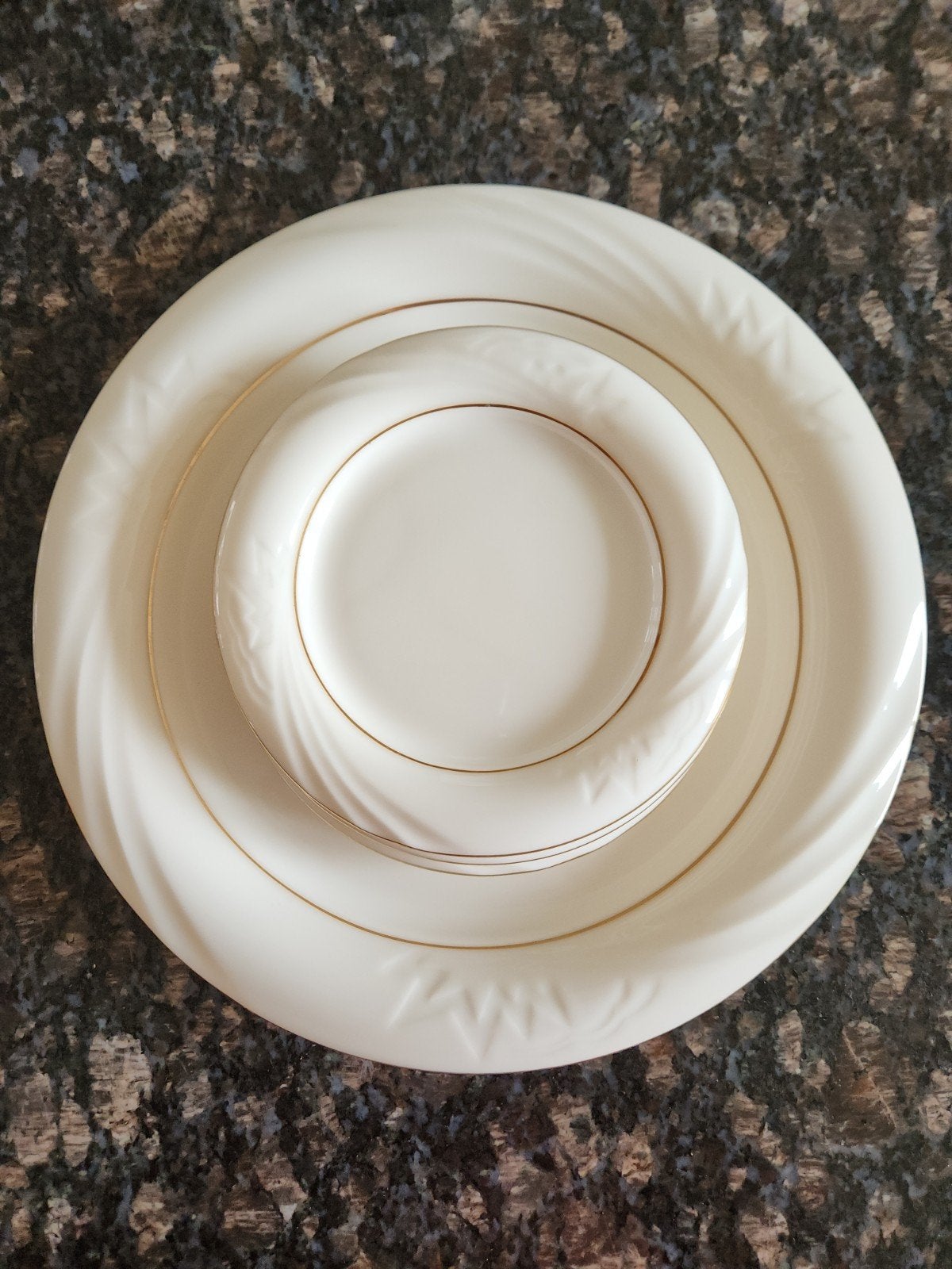 Tachikichi Japanese Porcelain Plate Set / Japanse Bordenset, Klassiek, Ophalen of Verzenden, Zo goed als nieuw, Bord(en)