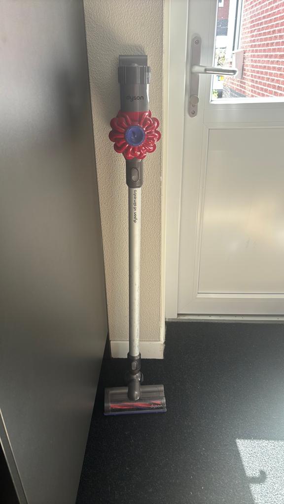 Nette draadloze Dyson V6 slim extra, Witgoed en Apparatuur, Stofzuigers, Gebruikt, Steelstofzuiger, Dyson, Geschikt voor harde vloeren