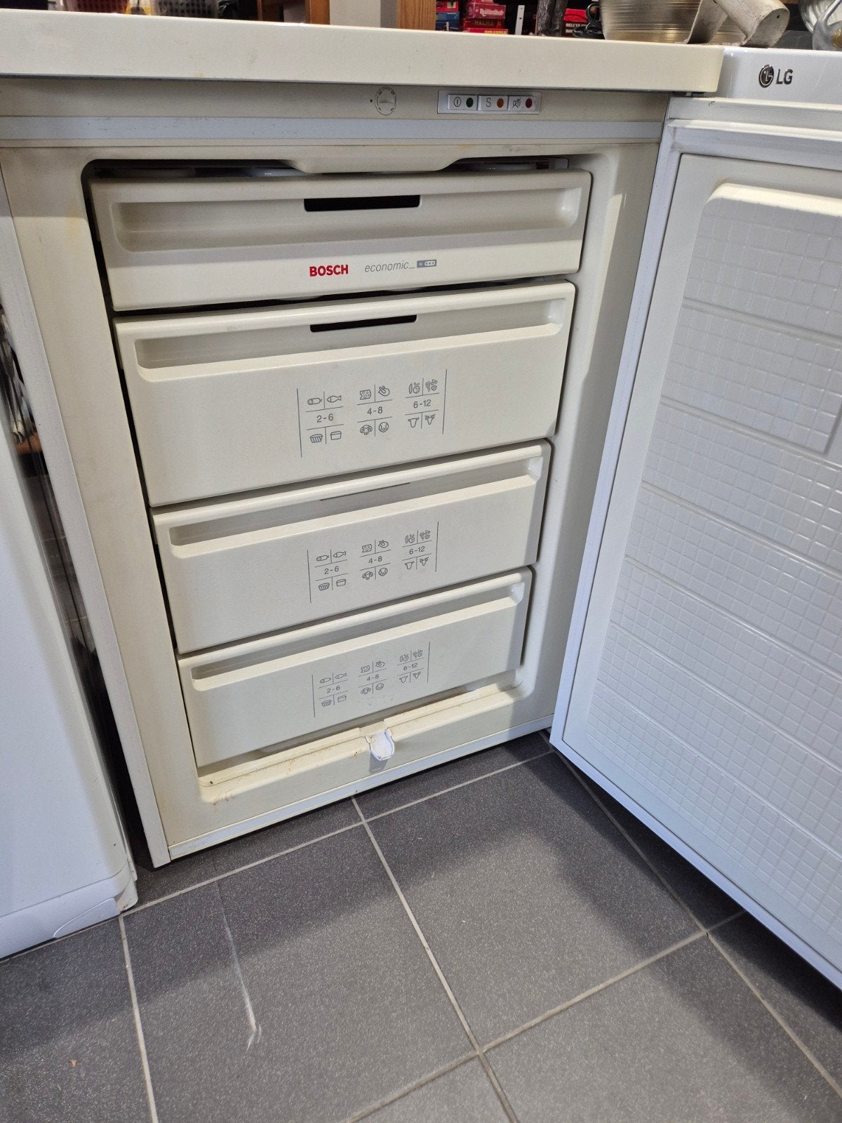 bosch tafelmodel vriezer, Gebruikt, Onbekend, Onbekend, Onbekend