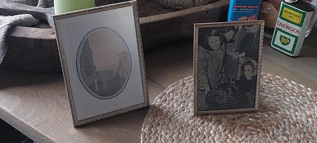 2 oude JYDEN  fotolijstjes  - fotolijst - fotolijstje, Antiek en Kunst, Curiosa en Brocante, Ophalen of Verzenden