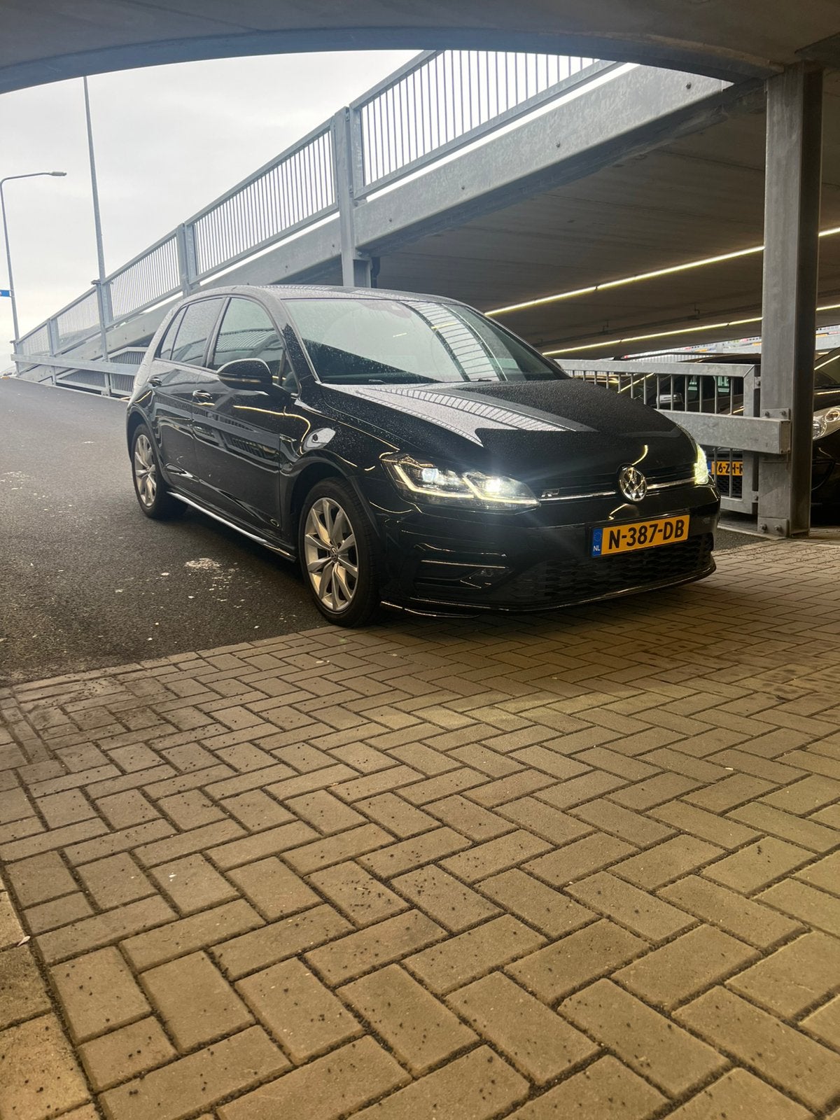 Volkswagen Golf 1.5 TSI 150pk 7-DSG 2018 Zwart, 15 km/l, 1498 cc, 4 cilinders, Startonderbreker