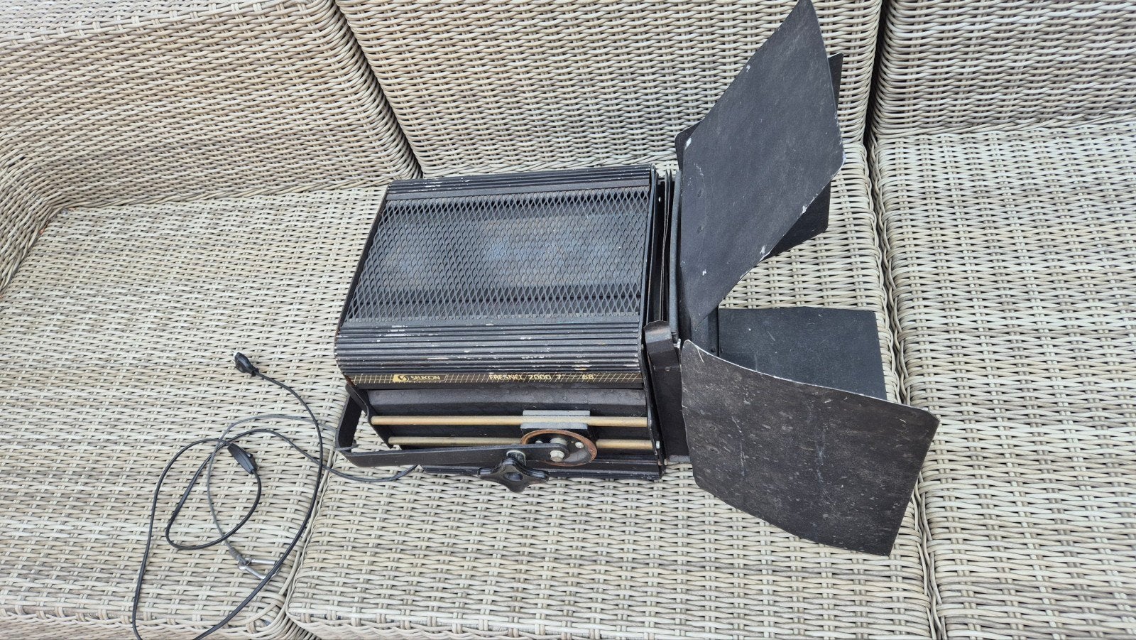 Vintage Selecon Fresnel 2000 theaterlamp omgebouwd naar E27, Ophalen