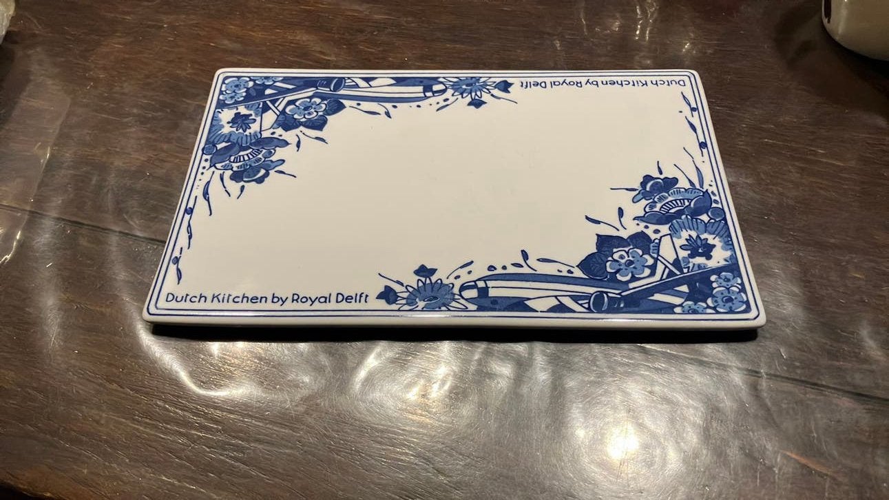 Dutch Kitchen by Royal Delft. Plateau., Ophalen of Verzenden, Overige stijlen, Porselein, Schaal of Schalen