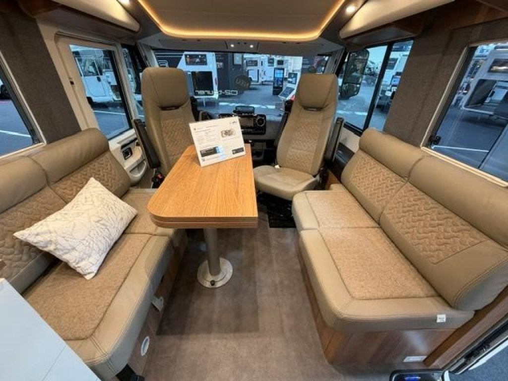 Carthago C2-Tourer I 146 FF | FACE TO FACE, Caravans en Kamperen, Bedrijf, Diesel, Carthago, Mercedes
