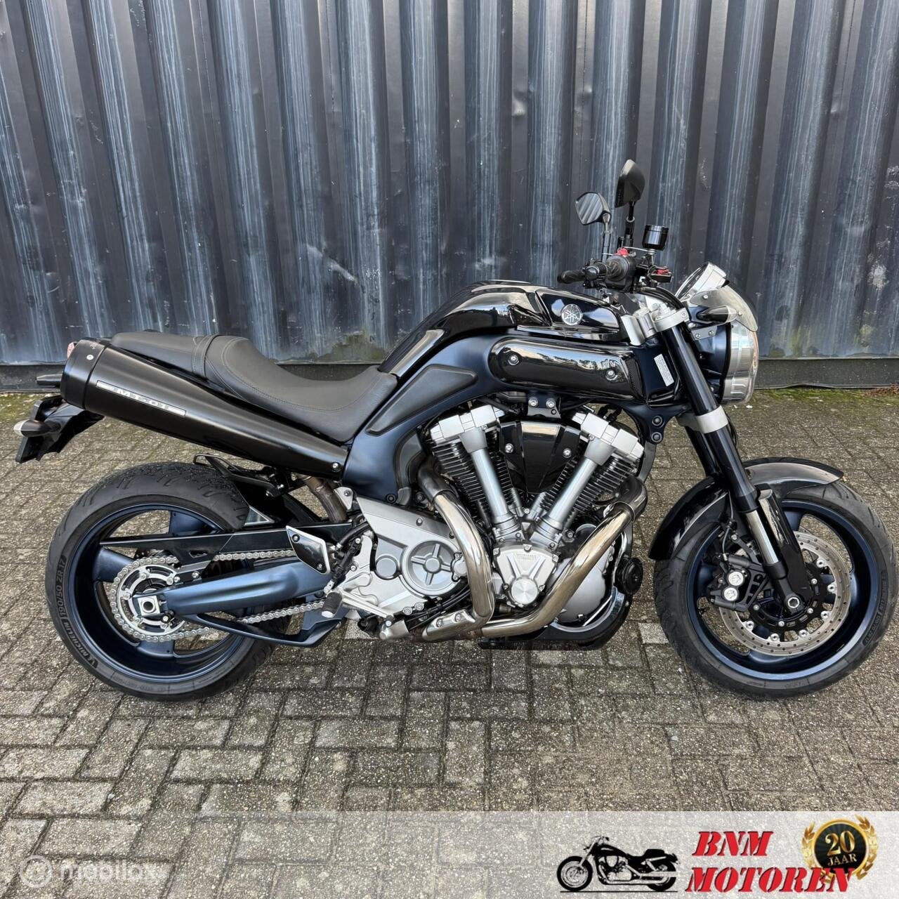 Yamaha MT-01, Sportuitlaat, 1670 cc, Meer dan 35 kW, Toermotor
