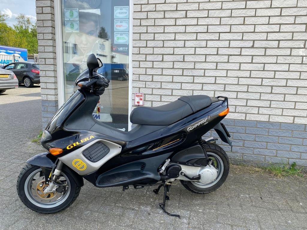 GAVE GILERA RUNNER DD 2-TAKT lc dd 45KM BROM BLACK BJ1997 18, GILERA, Onbekend, Onbekend, Gilera
