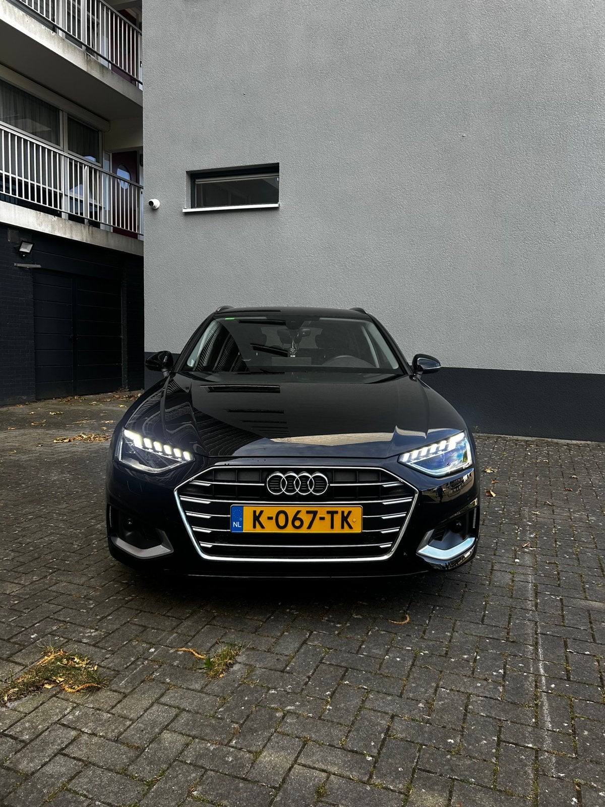 Audi A4 40 Tfsi 204pk Mild-Hybrid quattro Bns Edit., 4 cilinders, 1984 cc, A4, Zwart