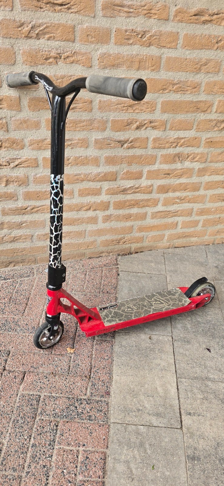 Stuntstep Grit Scooter Co. rood/zwart, Ophalen of Verzenden, Gebruikt, Gewone step, Grit Scooter Co.