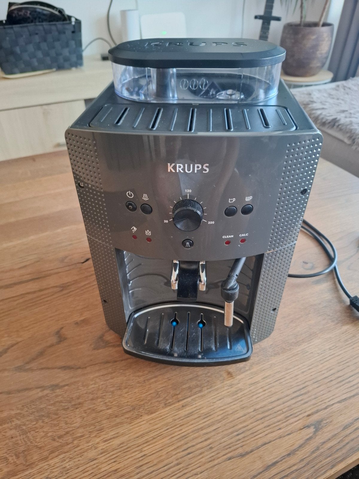 Krups Espressomachine EA81, Stoompijpje, Gebruikt, Espresso apparaat, 2 tot 4 kopjes