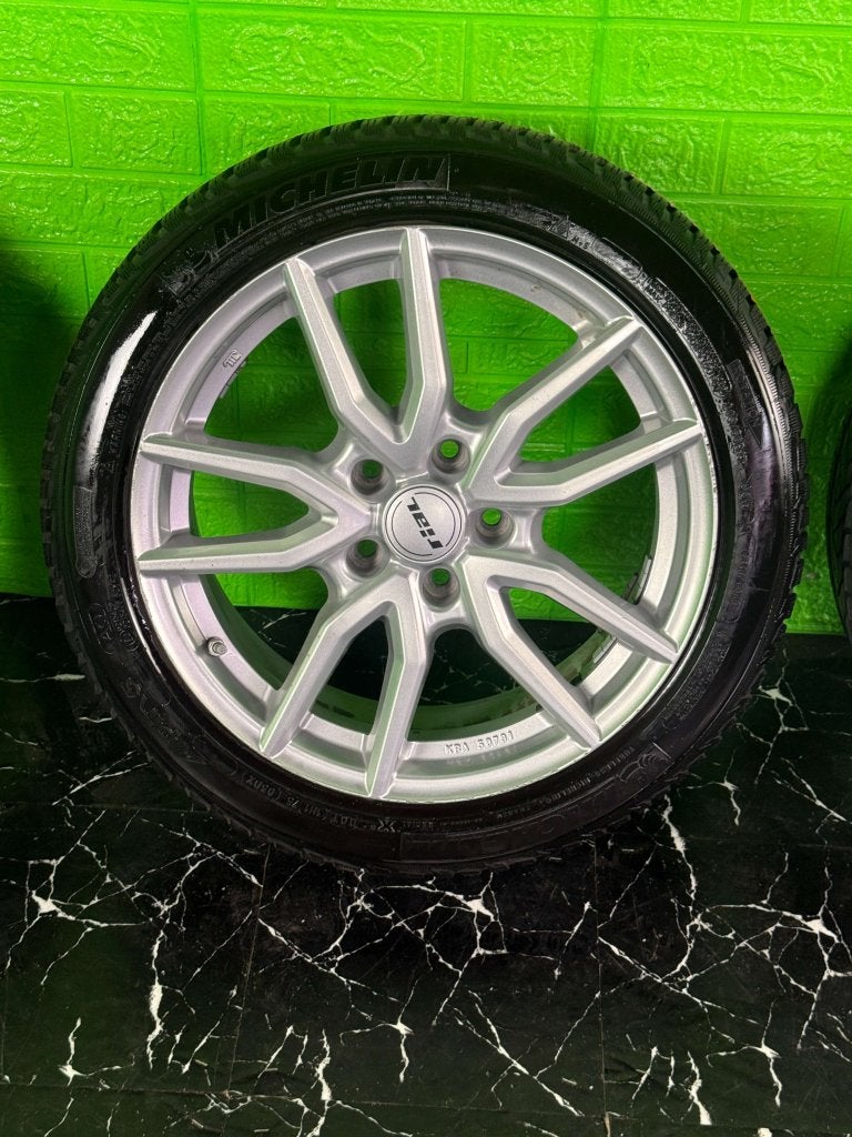 Nissan Pulsar Leaf Kia Ceed Mazda velgen 17" 5x114.3 winter, Niet ingevuld, Gebruikt, Banden en Velgen, Niet ingevuld