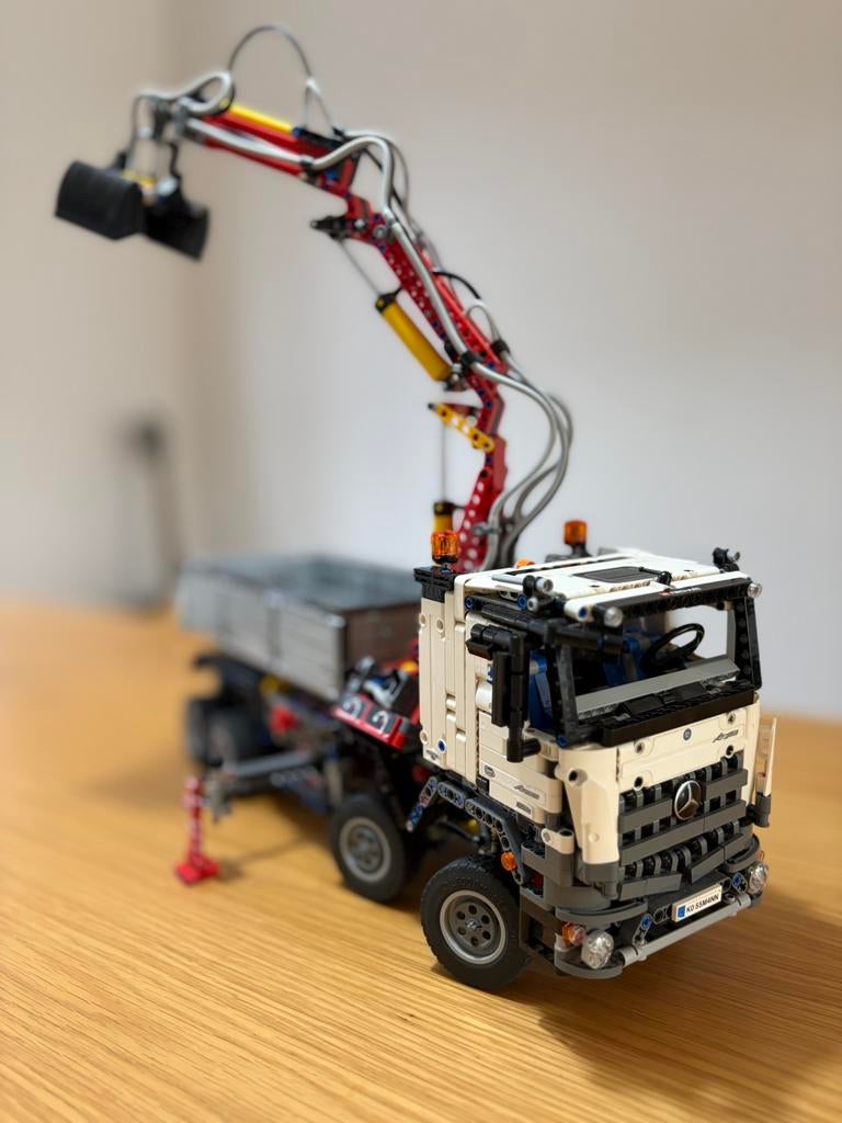 TE KOOP! LEGO Technic Mercedes-Benz Arocs, Overige merken, Auto, Groter dan 1:32, Ophalen of Verzenden