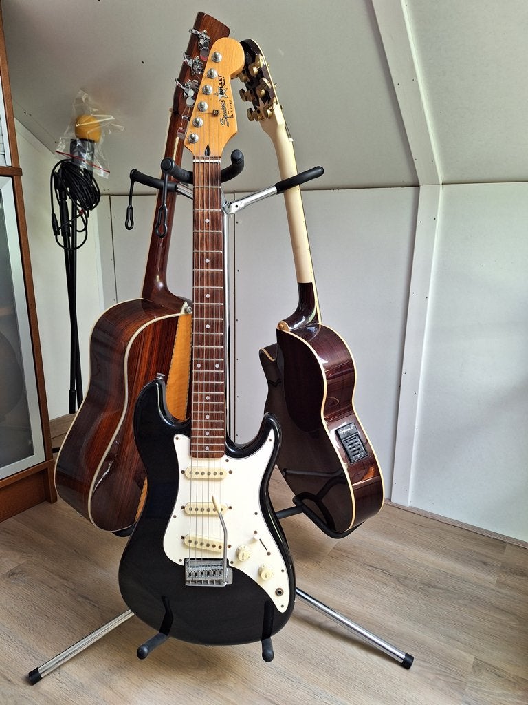 Te koop Squier Stratocaster made in Korea, Ophalen, Zo goed als nieuw, Solid body, Overige merken