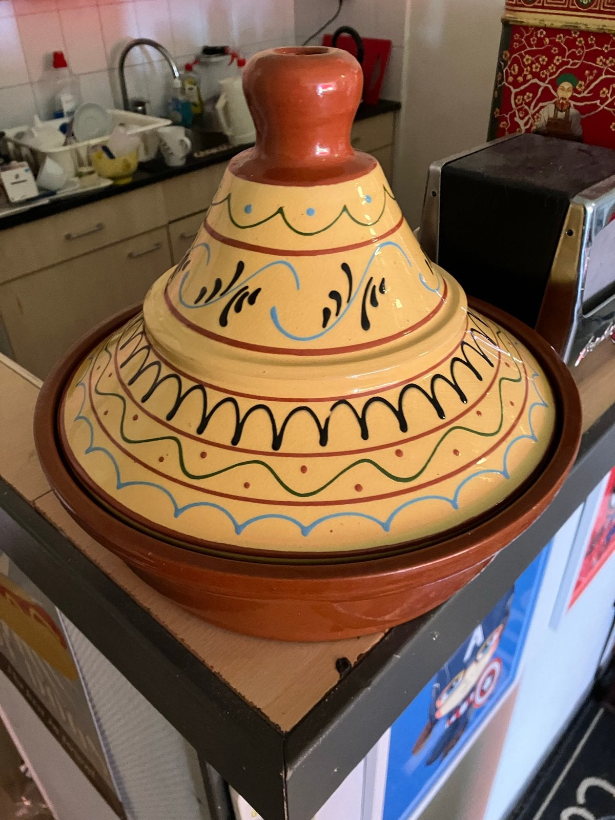 Mooie handgeschilderde tajine - Zo goed als nieuw, Huis en Inrichting, Overige typen, Ophalen of Verzenden, Zo goed als nieuw