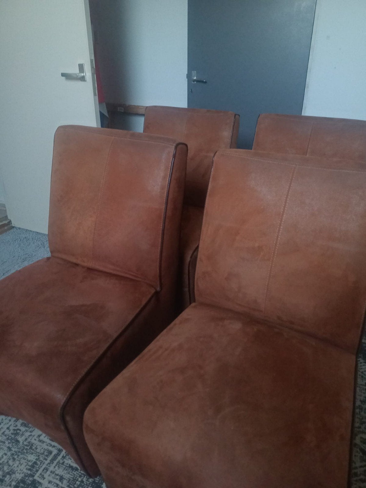 4 eetkamerstoelen in goede staat, Huis en Inrichting, Ophalen, Gebruikt, Bruin, Vier