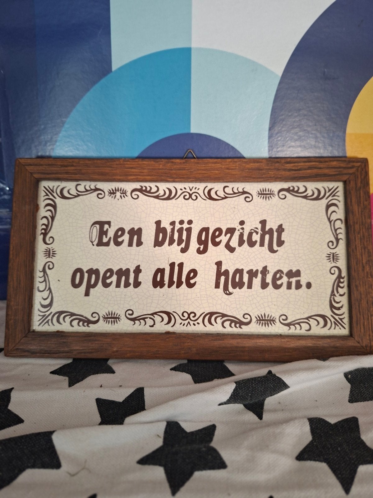 Vintage Tegeltje met Spreuk: Een blij gezicht, Ophalen of Verzenden