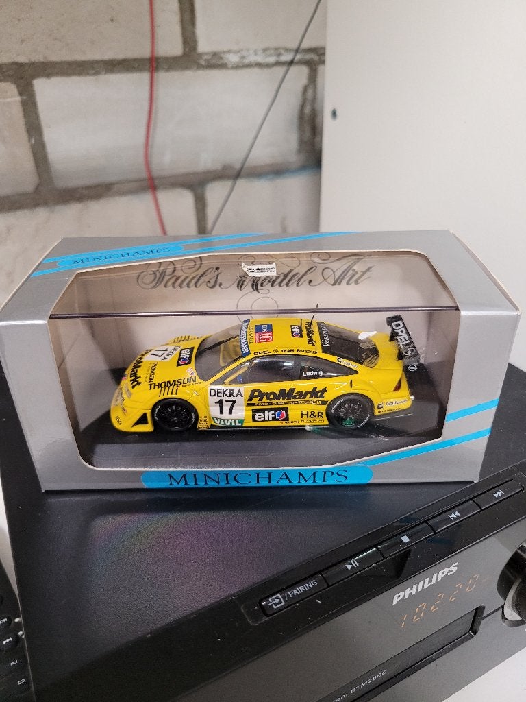 opel calibra dtm 1996 minichamps 1:43 K. Ludwig, Ophalen of Verzenden, Zo goed als nieuw, Auto, MiniChamps